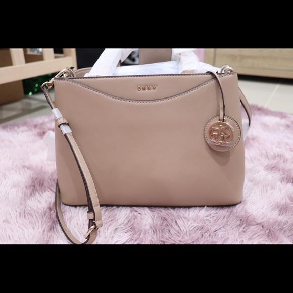 Dkny Handbags - Gorgeous DKNY bag